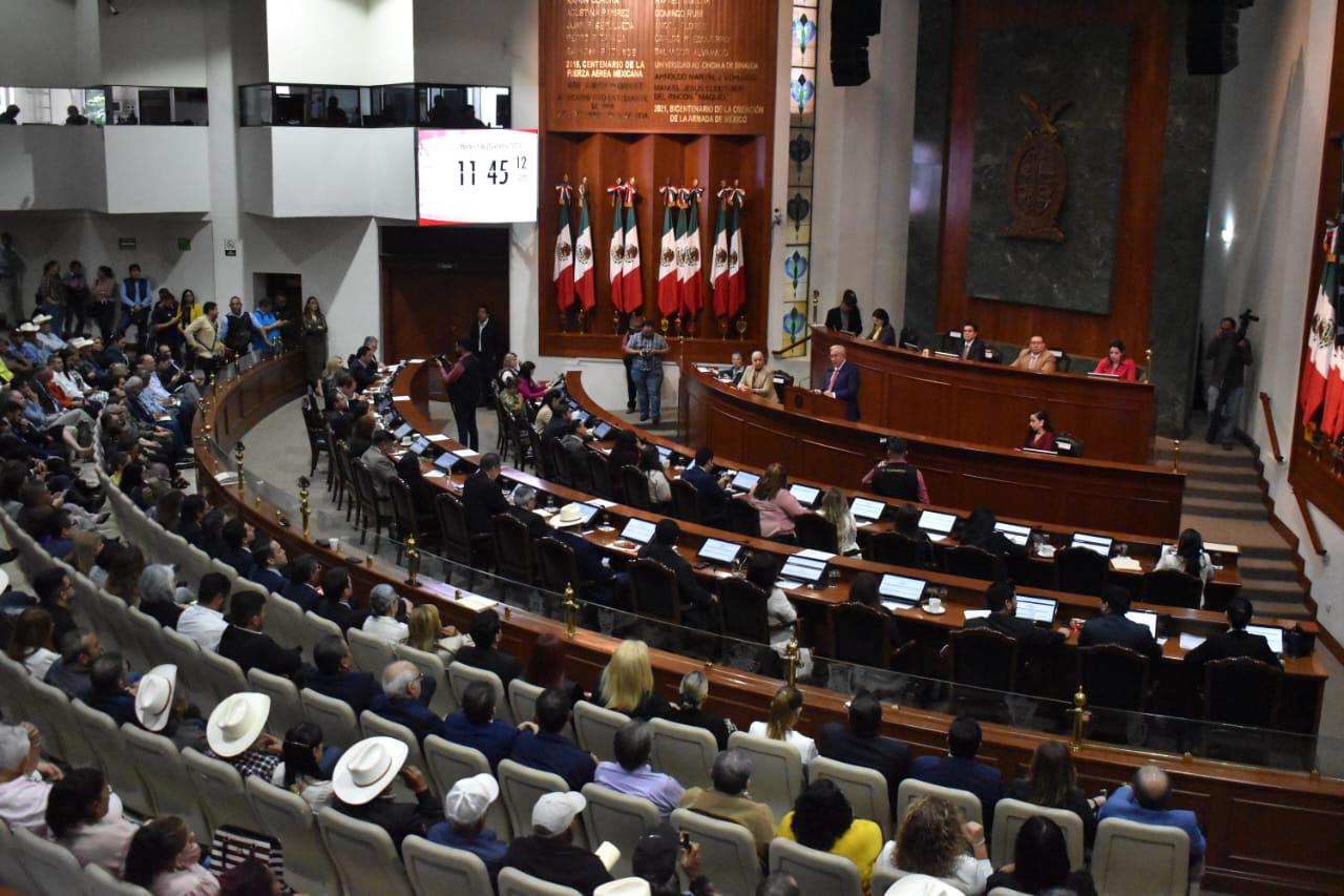 $!Ahora sí, Rocha Moya comparece ante el Congreso por Informe de Gobierno