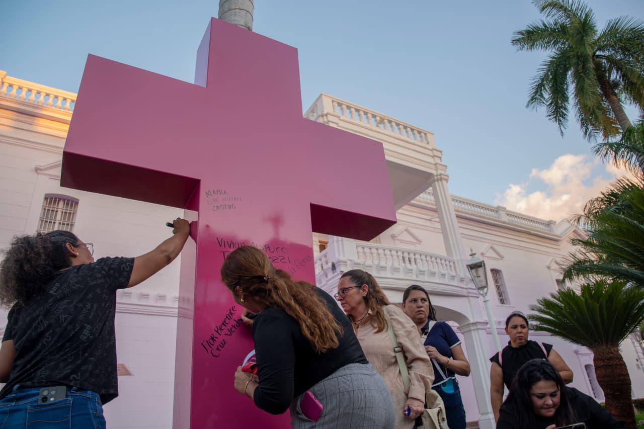$!Instalan memorial permanente para víctimas de feminicidio en Culiacán