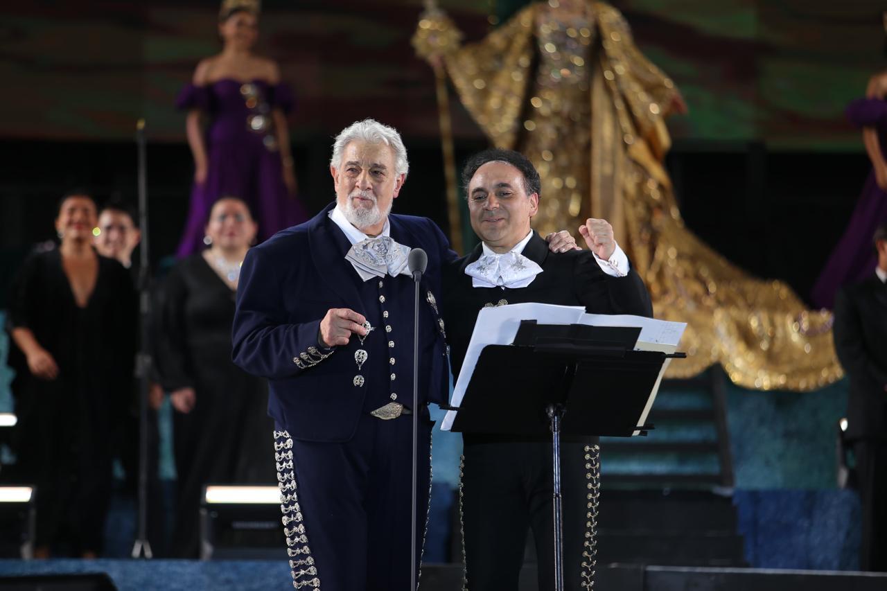 $!Plácido Domingo junto a el barítono Adán Pérez.