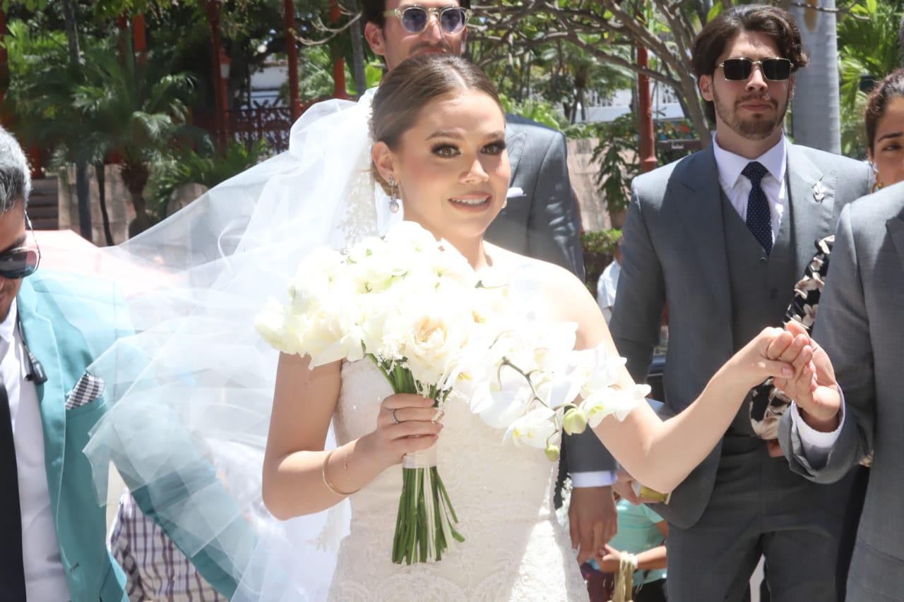 $!Ana Sofía Ley y Quirino Ordaz Fuentes se dan el sí ante el altar