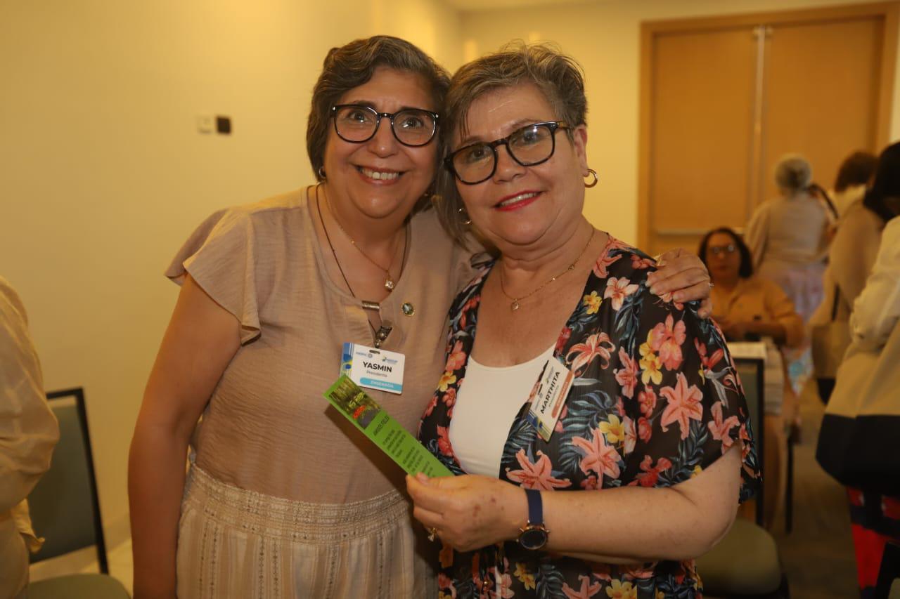 $!Yazmín Gutiérrez y Martha Dueñas, Ensenada.