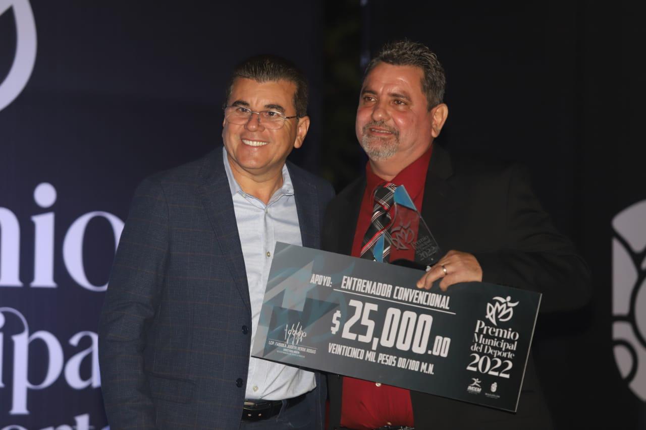 $!Verde y Aguirre se llevan el Premio Municipal del Deporte Mazatlán 2022
