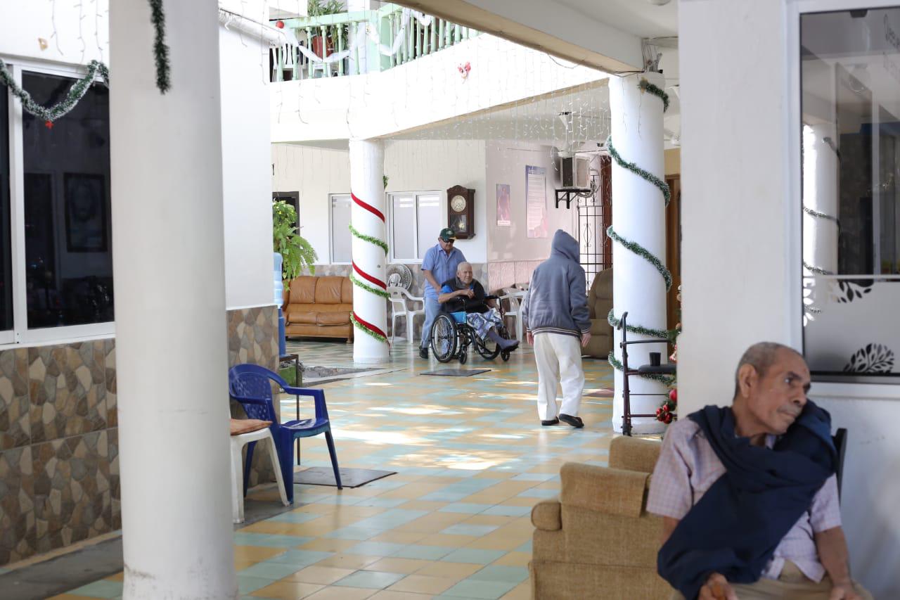 $!Llaman a ‘apadrinar’ a abuelitos del Asilo de Ancianos de Mazatlán esta Navidad