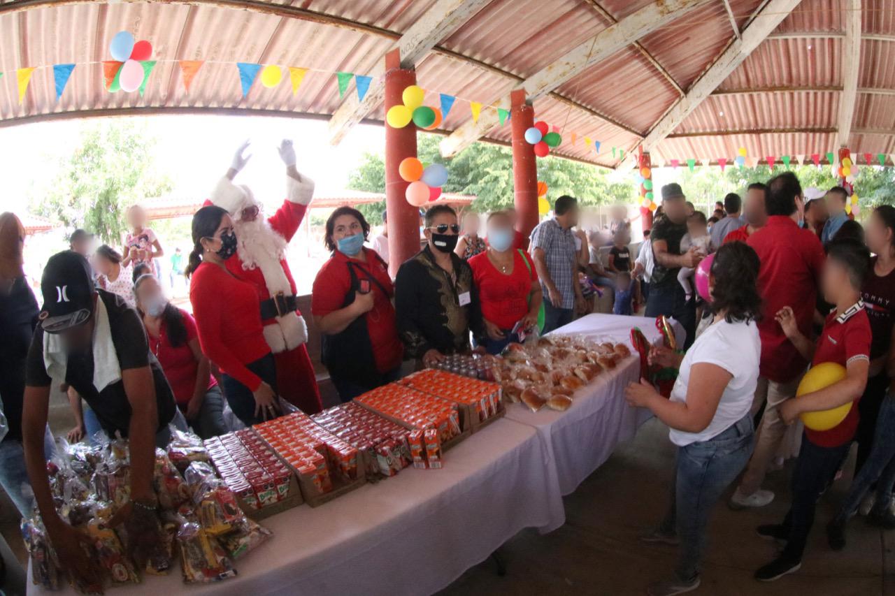 $!Celebra DIF Mazatlán posada navideña con internas de penal y sus hijos