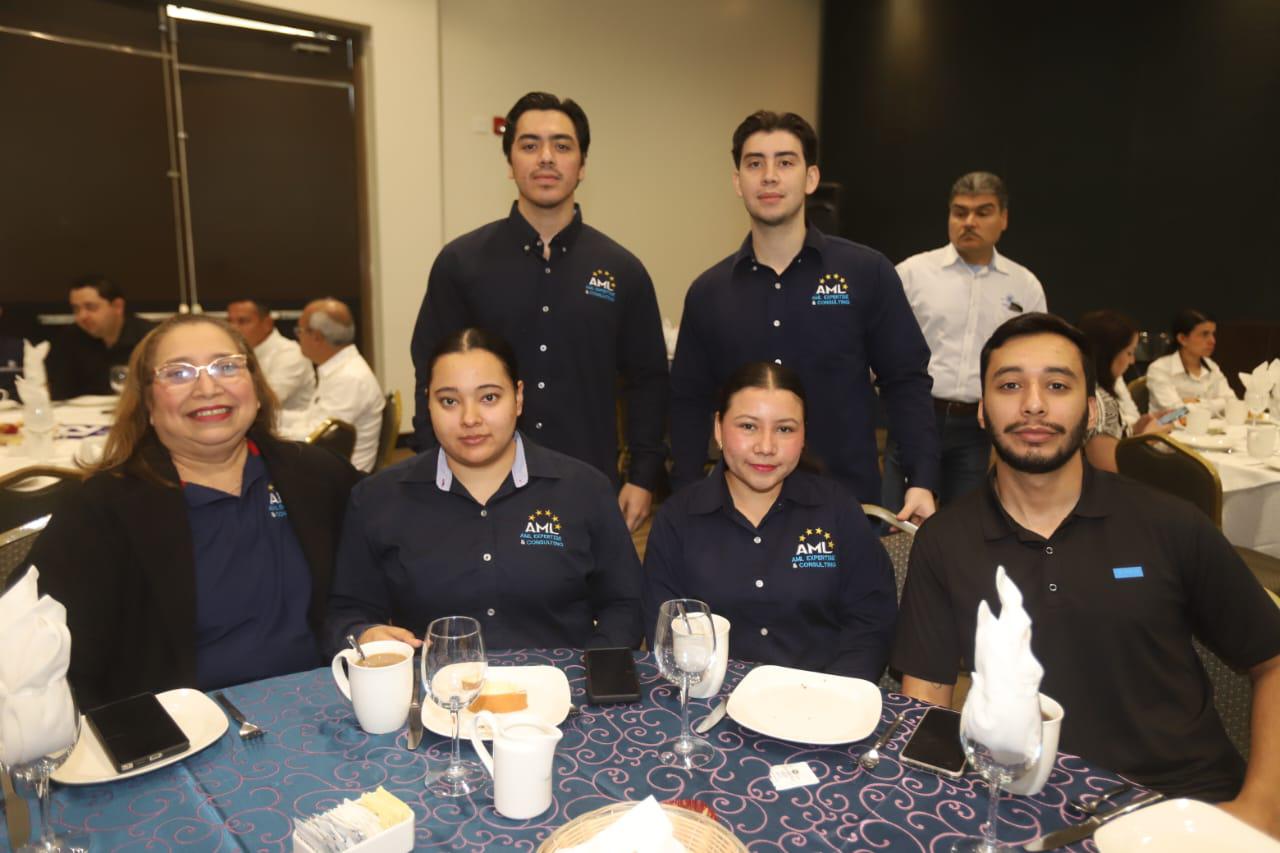 $!Yael Naya, Fernando Velarde, Yolanda Díaz, Martha Jumillas, Rebeca Mancillas y Diego Arreola.