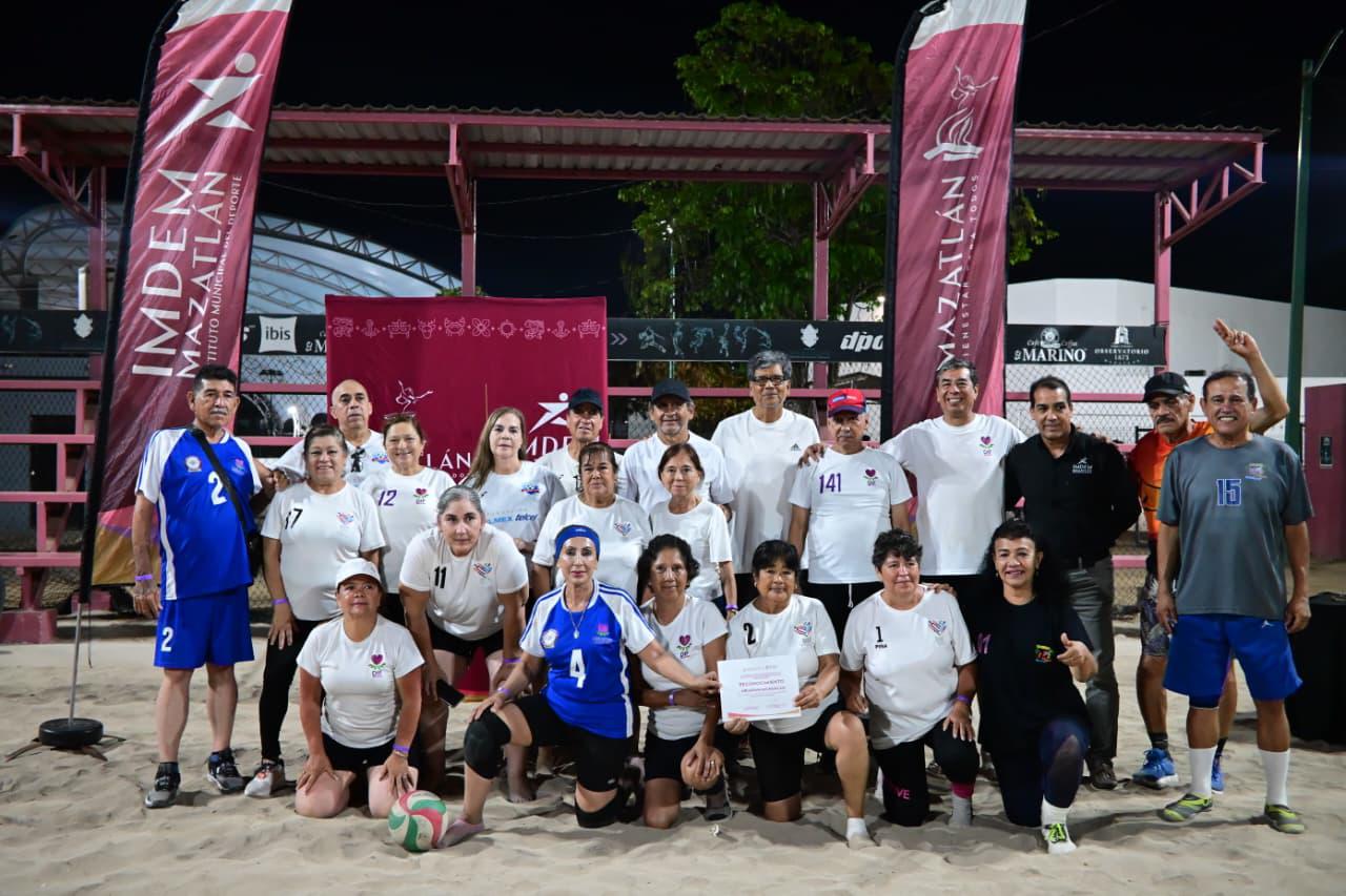 $!Une cachibol a cuatro ciudades en Mazatlán