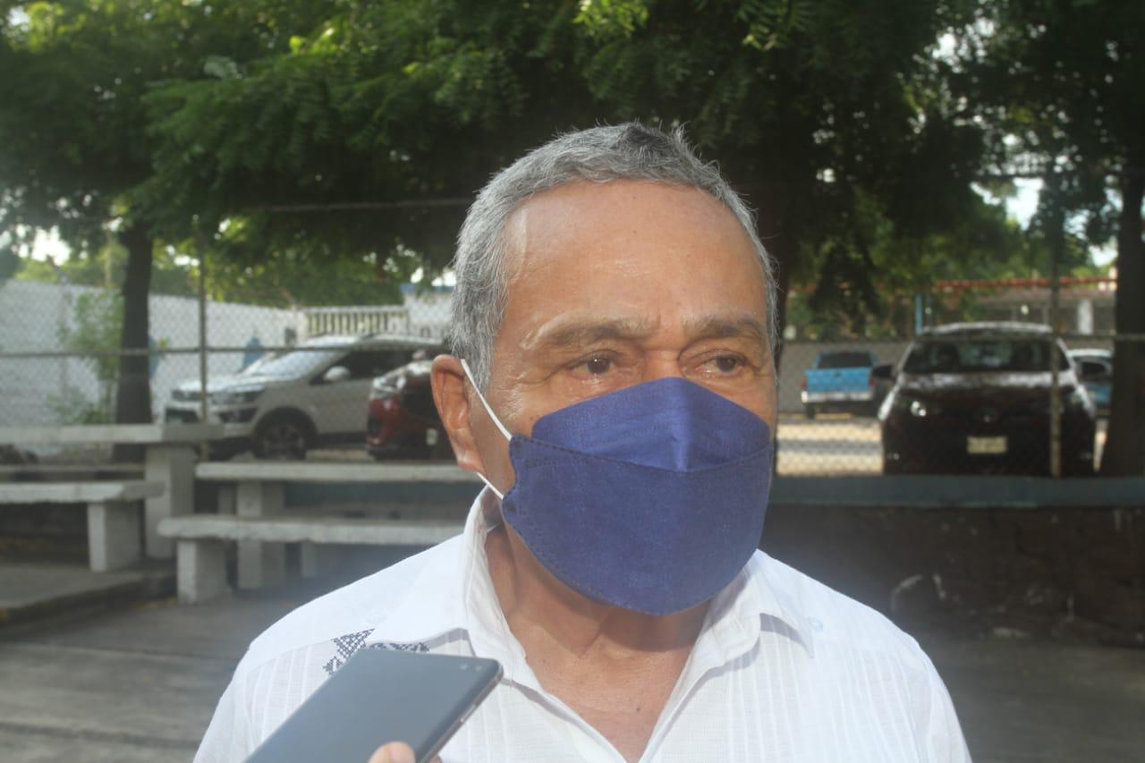 $!Con ‘cuotas’, padres de familia rescatan secundarias en Mazatlán; el ISIFE se queda sin recursos