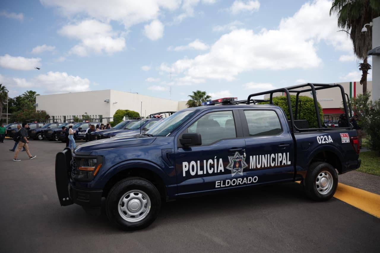 $!Refuerzan seguridad en Sinaloa con 36 patrullas y 500 radios