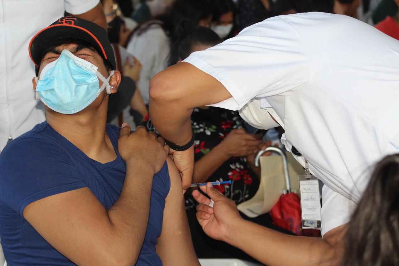 $!En Guasave inicia sin contratiempos vacunación a menores de 15 a 17 años