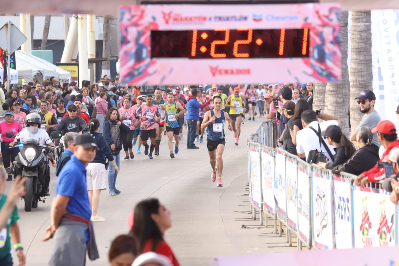 $!Michoacán y Zacatecas se apoderan de los 21K del Maratón Pacífico