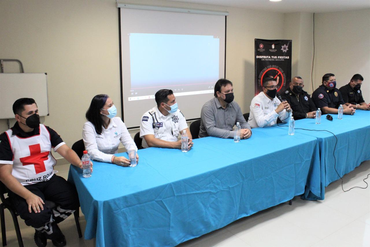 $!En el arranque de la campaña contra el uso de pirotecnia, estuvieron presentes diversas autoridades.