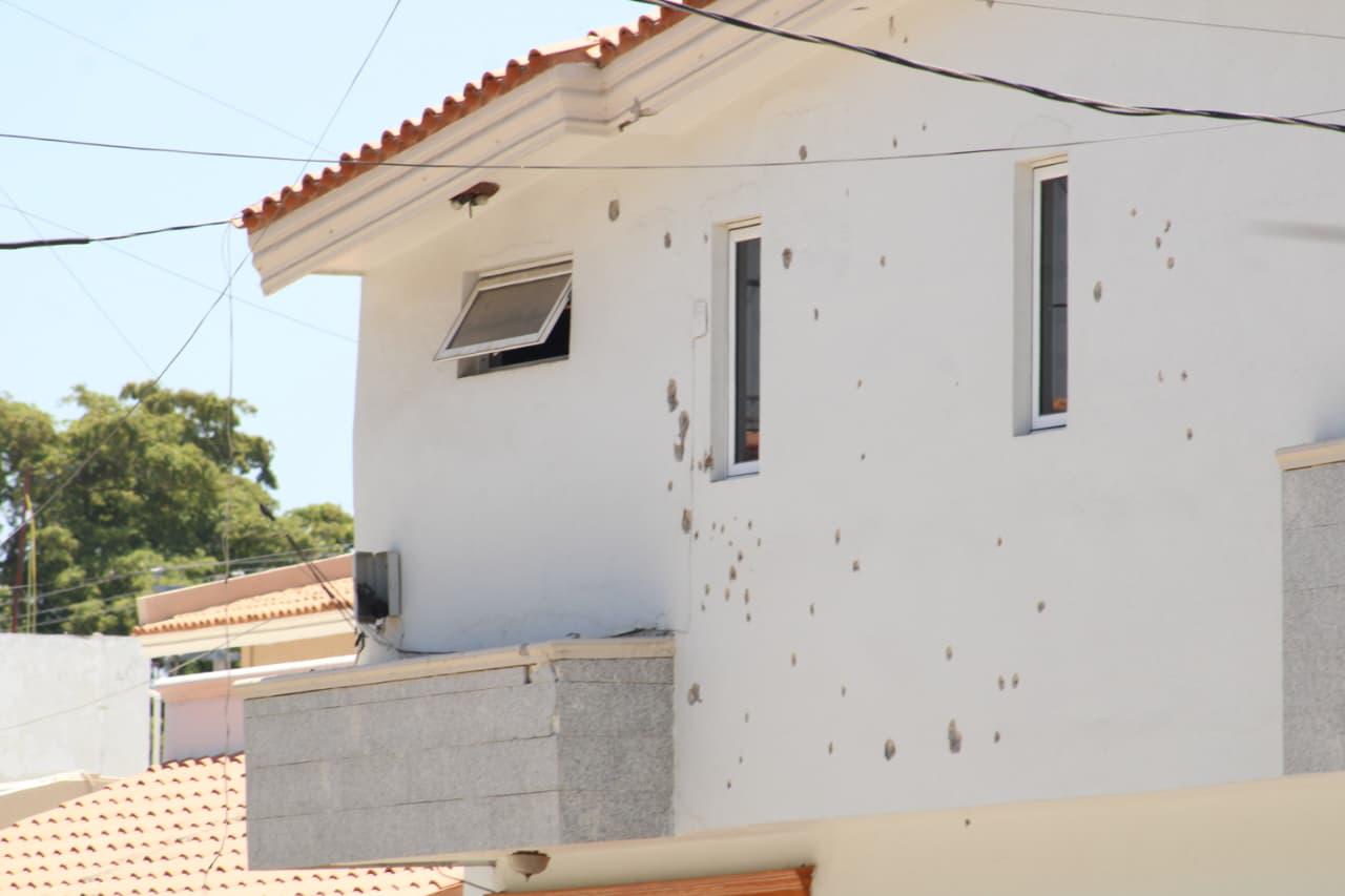 $!Balean casa propiedad de Rubén Rocha Moya en Las Quintas, en Culiacán