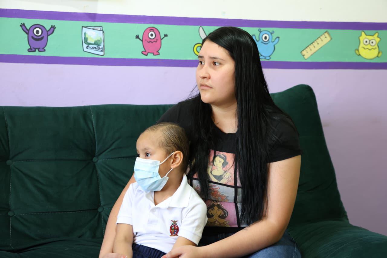 $!Lanzan campaña de tapas PET para apoyar a Romina, pequeña con leucemia en Mazatlán