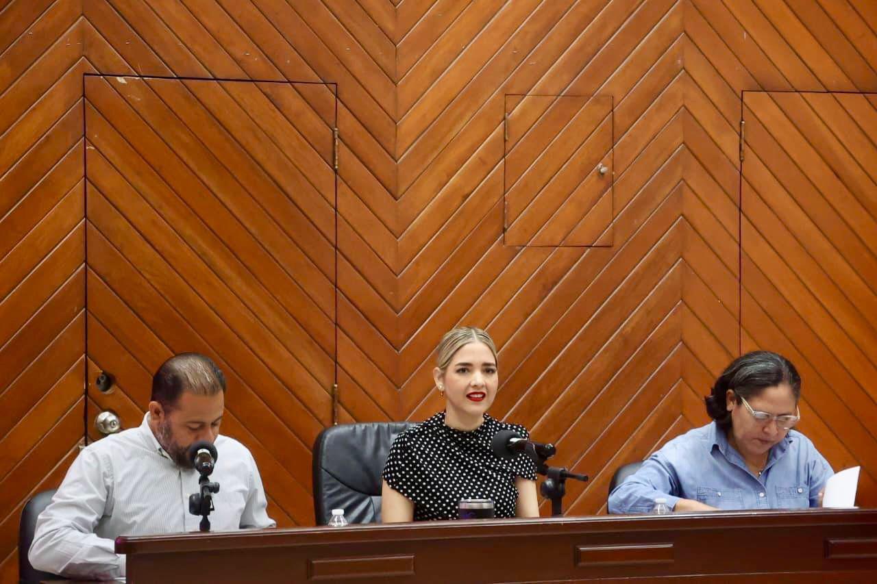 $!Exponen vecinos rezagos en servicios y obra pública durante Cabildo Abierto en Mazatlán