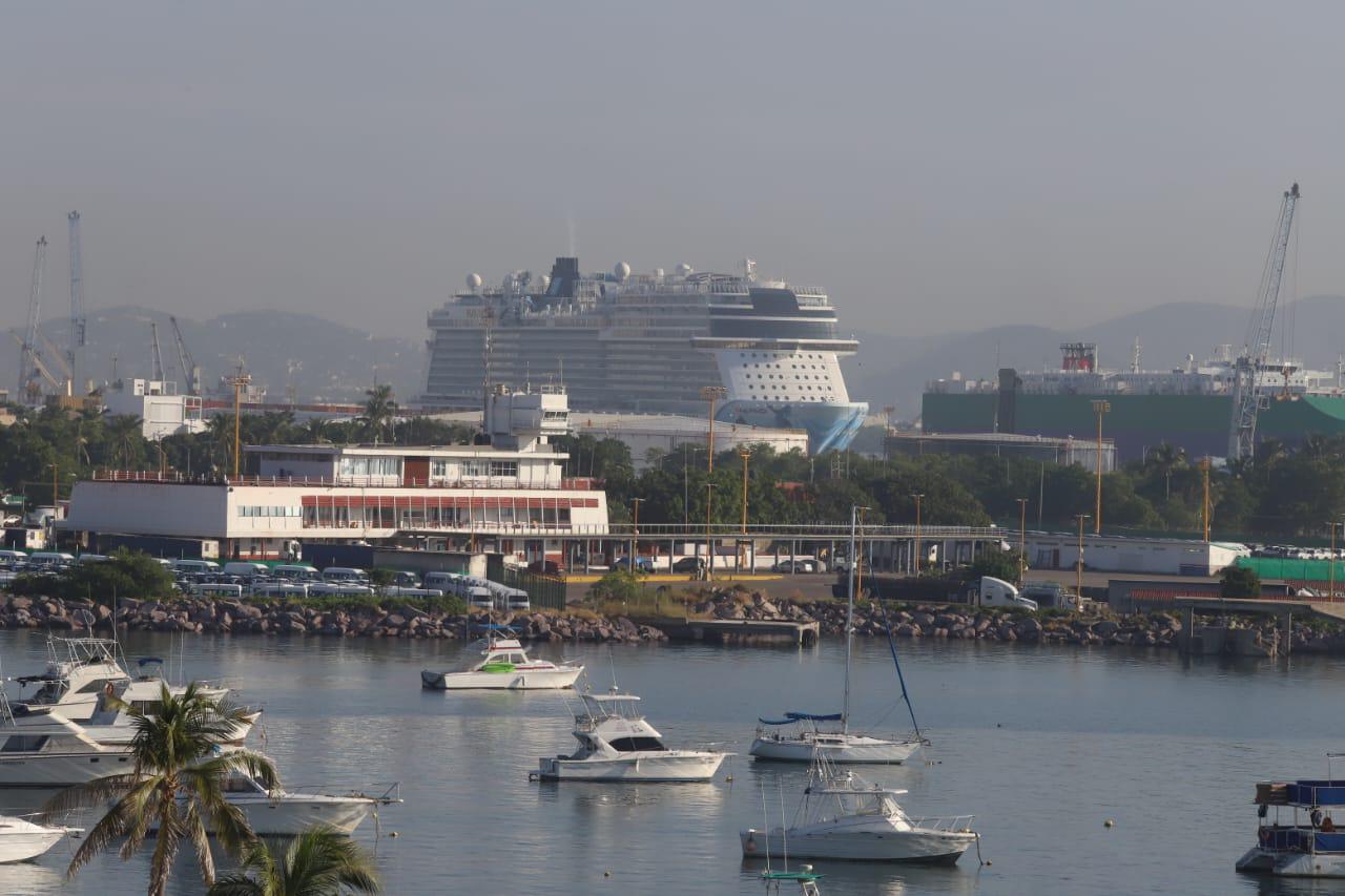 $!Llega a Mazatlán el crucero Norwegian Bliss con casi 3 mil 800 pasajeros