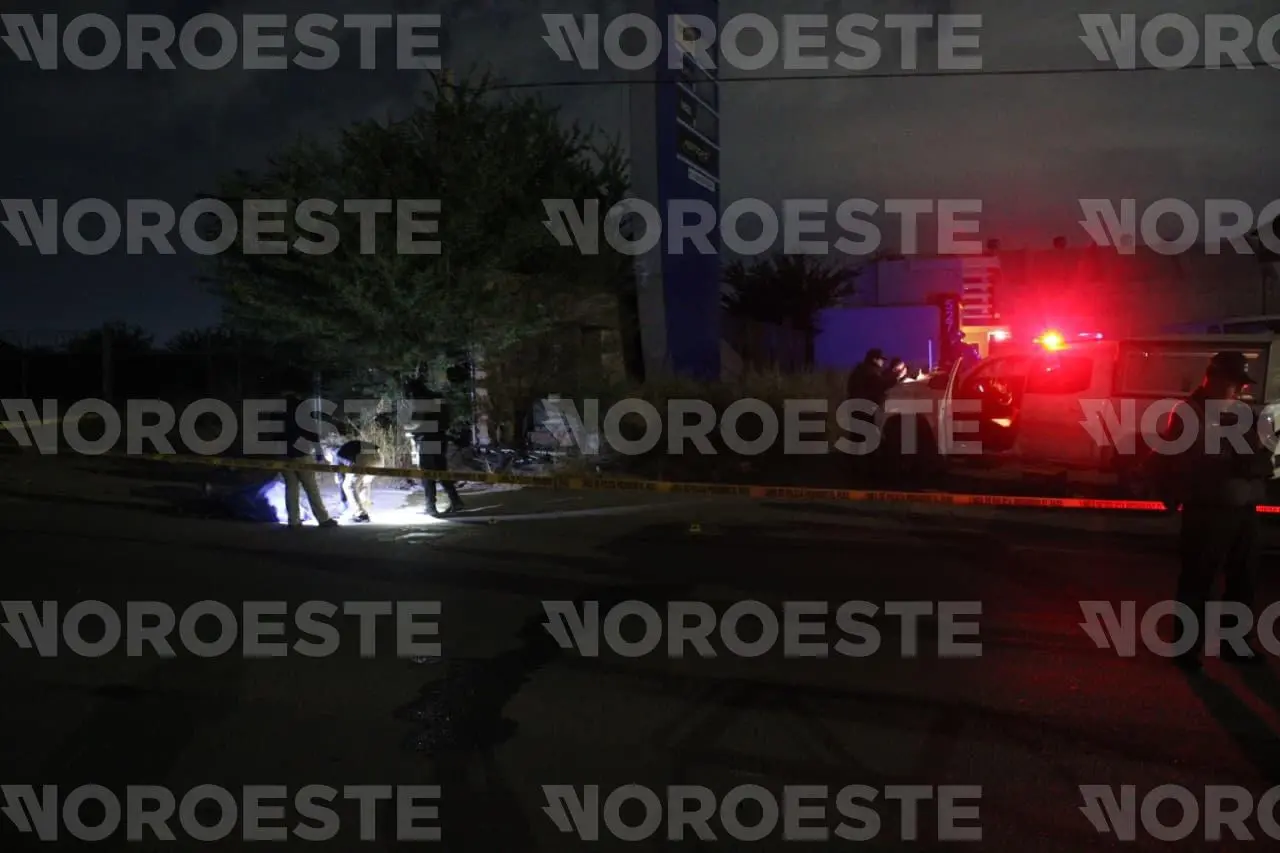 $!Asesinan a balazos a ciclista frente a la Feria Ganadera de Sinaloa, en Culiacán