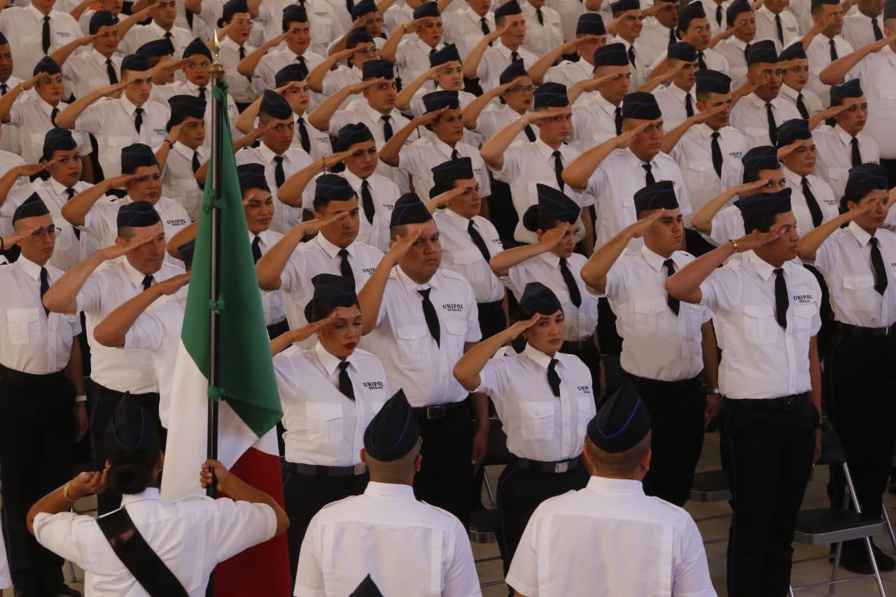 $!Egresan de la Unipol 191 elementos para corporaciones de seguridad estatal, municipal y Fiscalía de Sinaloa