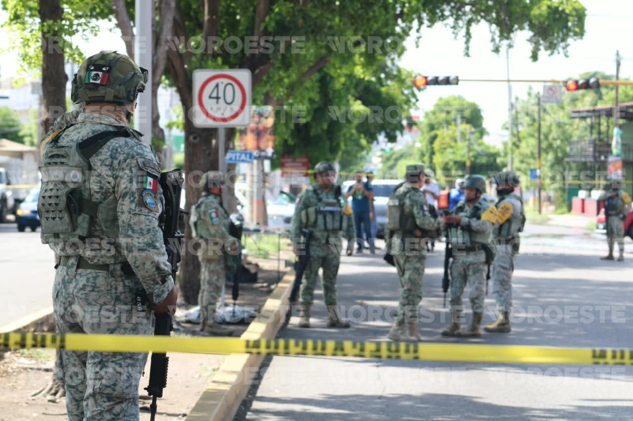 $!Balean a limpiavidrios en crucero del Bulevar Universitarios y Pedro Anaya, en Culiacán