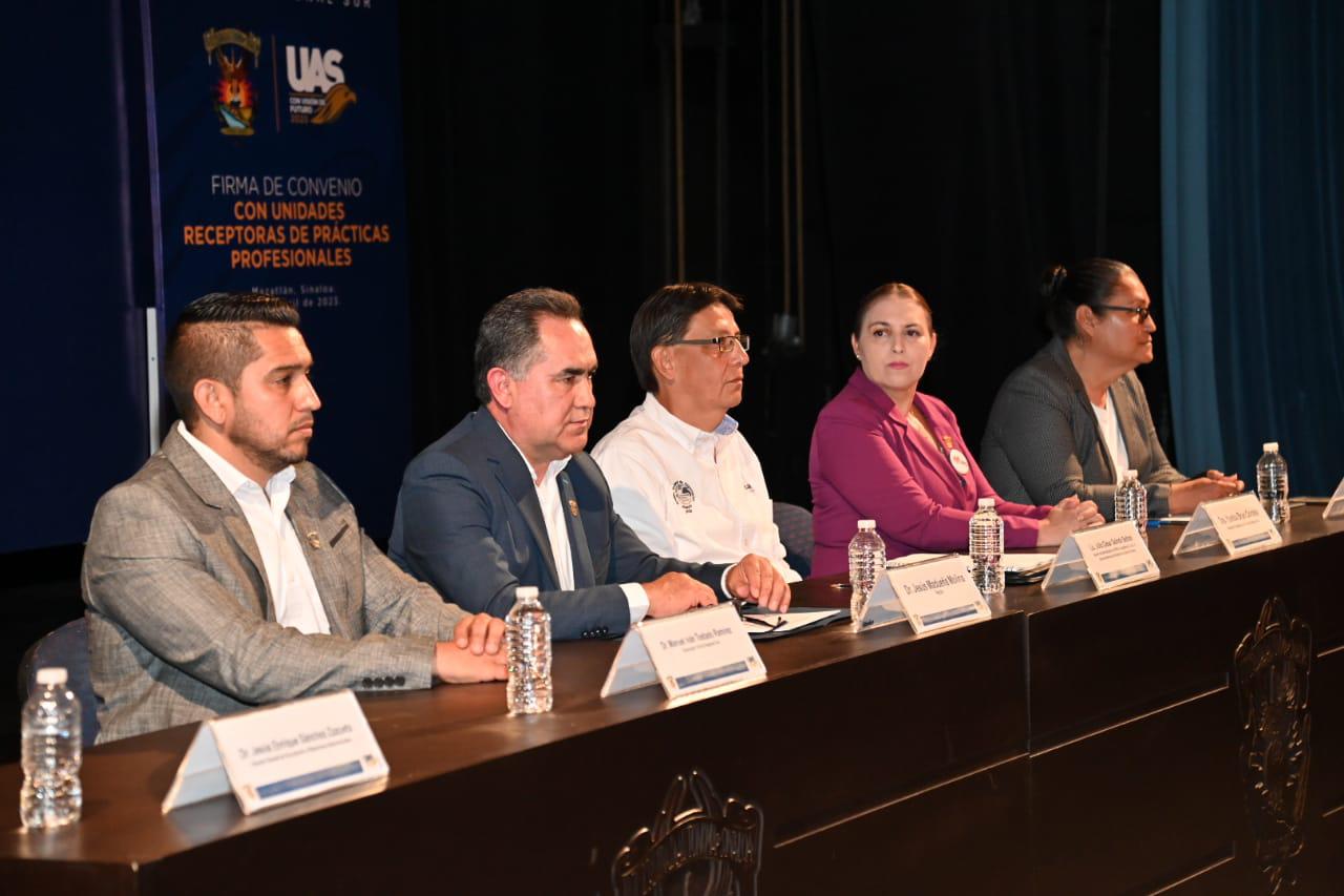 $!Firma UAS convenio para que estudiantes realicen prácticas profesionales