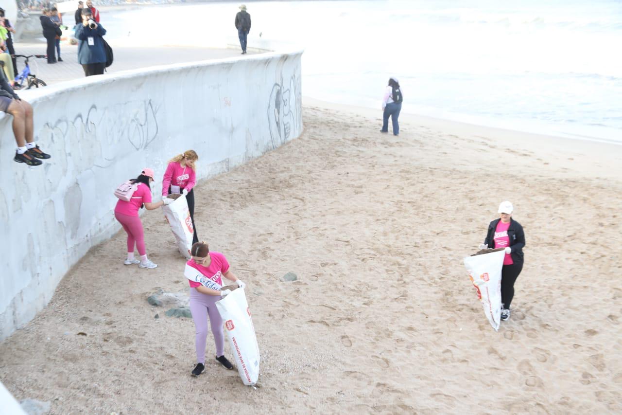 $!Unen fuerzas el Instituto de Cultura y Operadora de Playas para el cuidado ambiental en Mazatlán