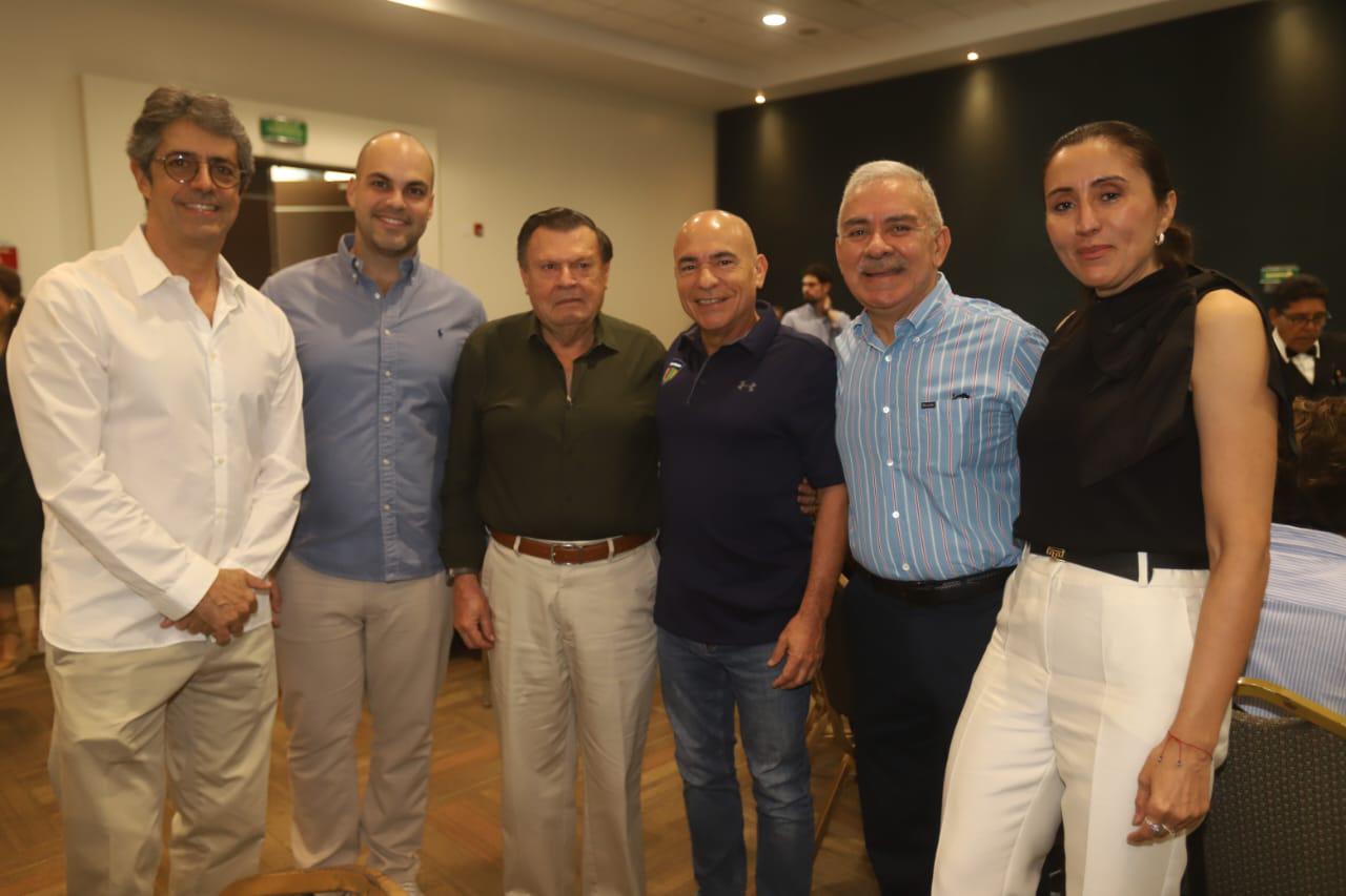 $!Valeriano Juárez, Quel Galván Tirado, Amado Guzmán, Óscar Sánchez, Fernando Valdez y Verónica Estrada.