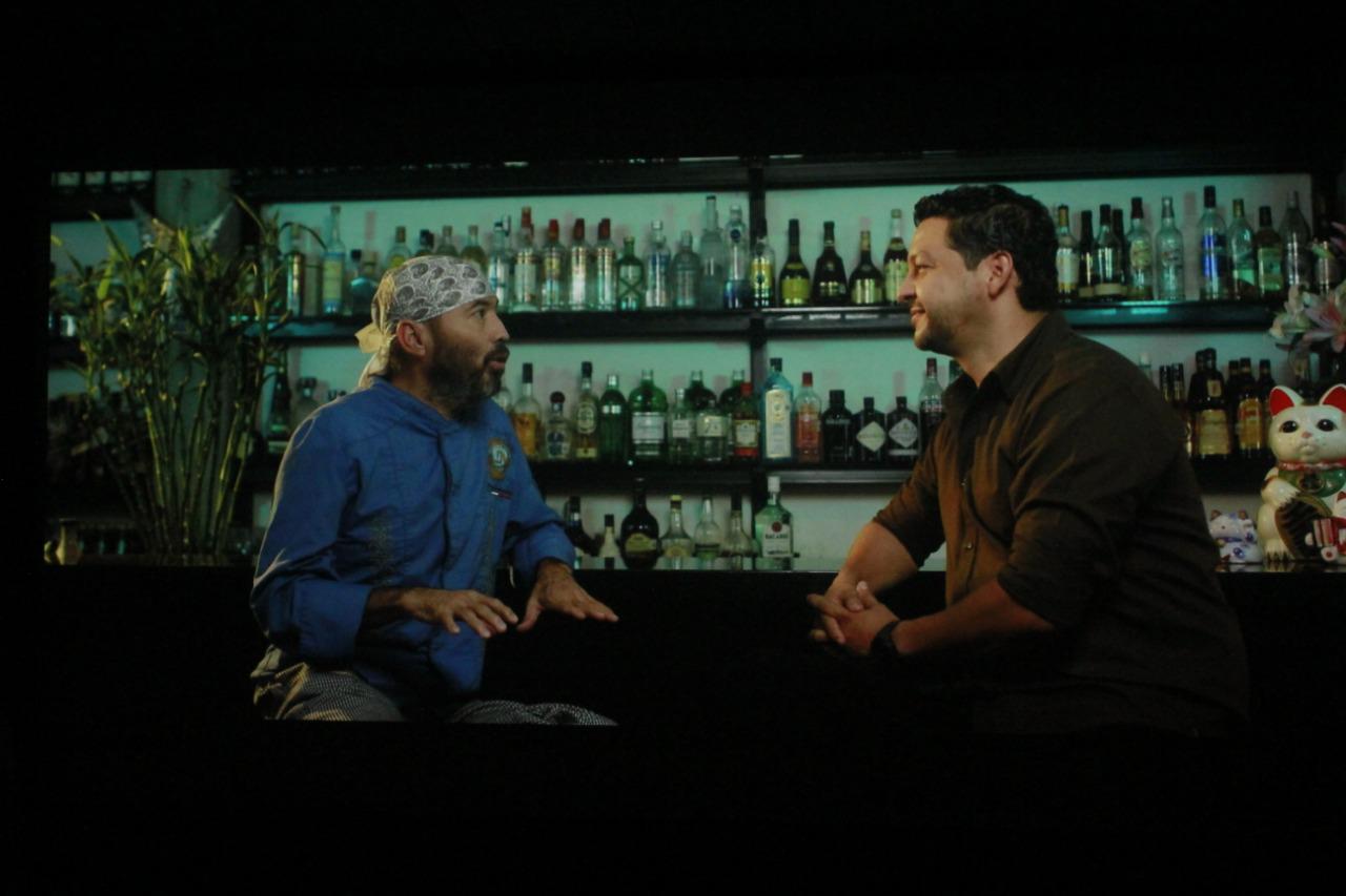 $!Miguel Taniyama comparte su experiencia en la proyección del documental.