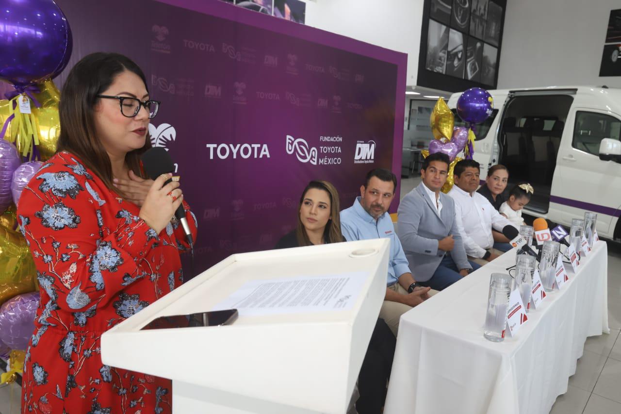 $!Dona Toyota dos vehículos al CRIT Teletón Sinaloa, que se construye en Mazatlán