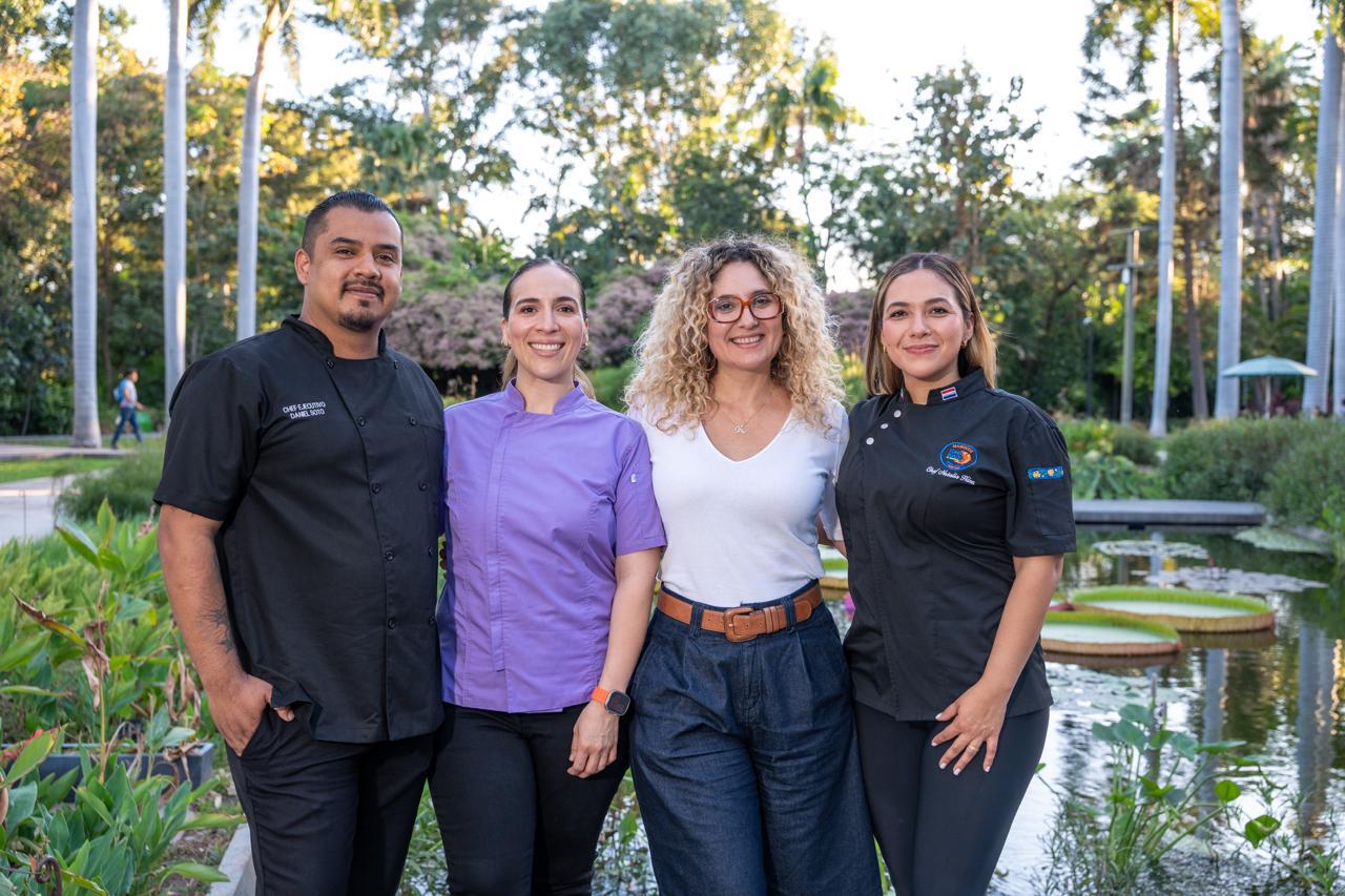 $!Daniel Soto, Yukié Loya, Karla de la Herrán y Natalia Hernández invitan a disfrutar de La Gran Meza.