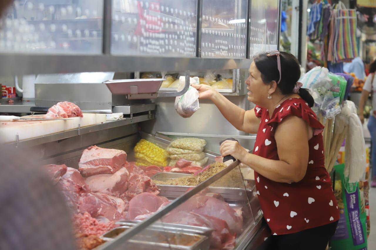 $!Esperan comerciantes que aumento de precios de canasta básica no afecten sus ventas