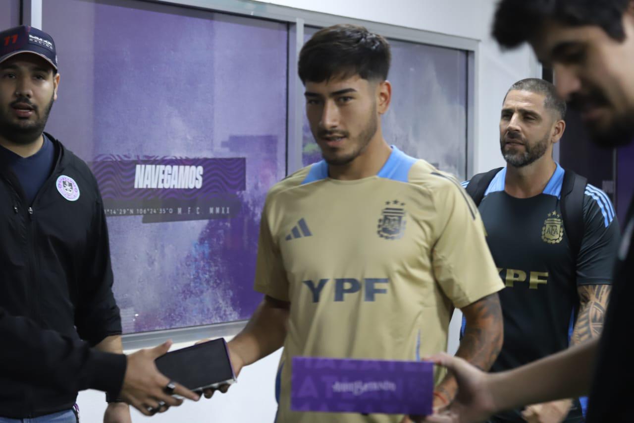 $!Entrena y reconoce terreno Argentina Sub 23 en el Estadio El Encanto
