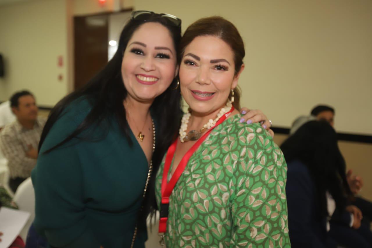 $!Irlanda Osuna y Elizabeth Peraza.