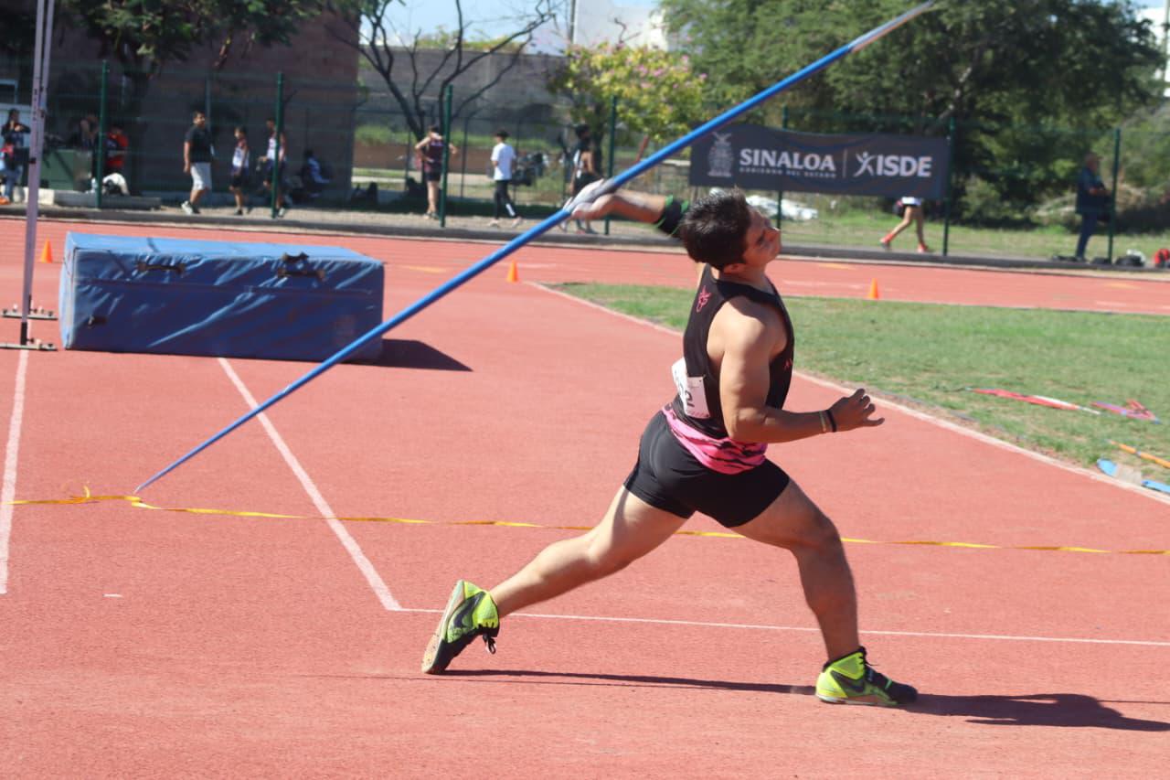 $!Mazatlecos brillan en la primera jornada del estatal de atletismo
