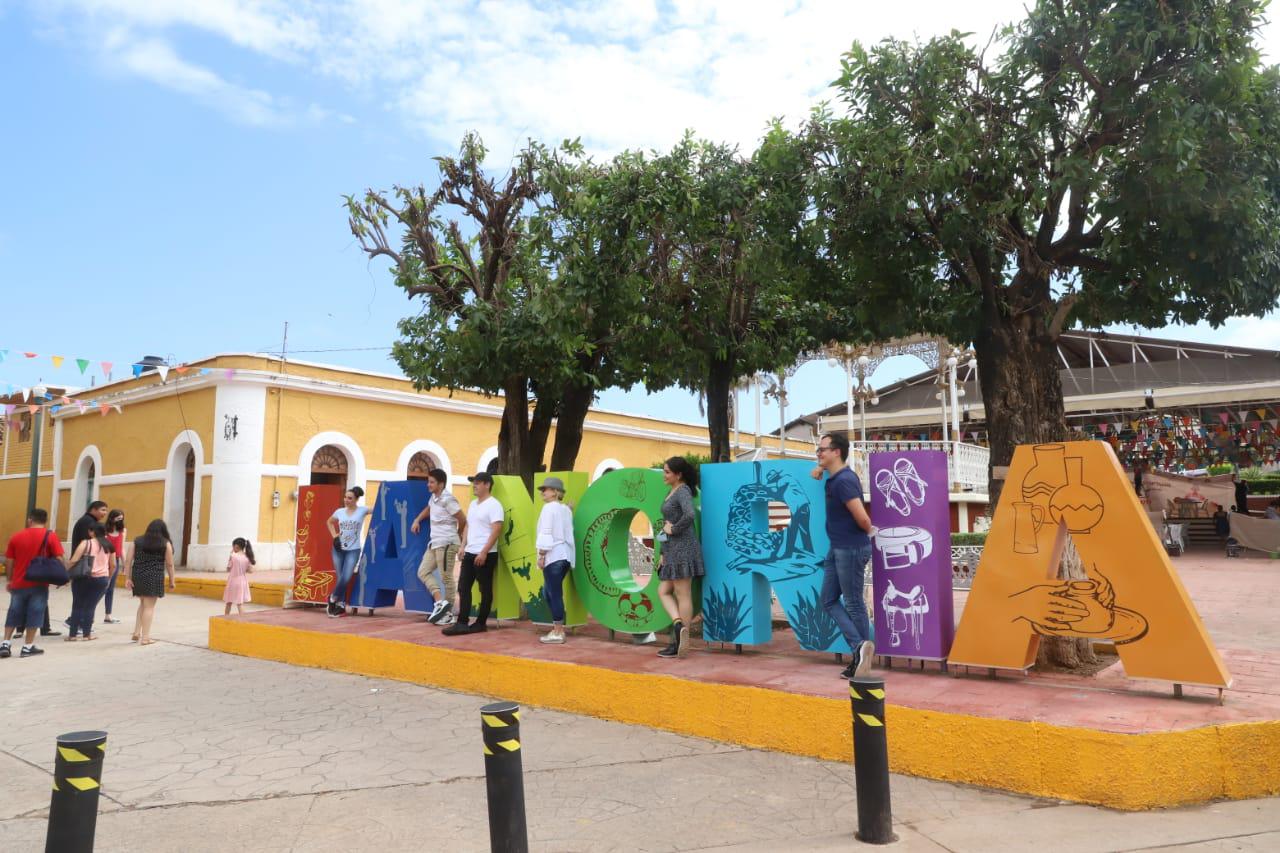 $!La Noria ya tiene su nombre en letras, en parador fotográfico