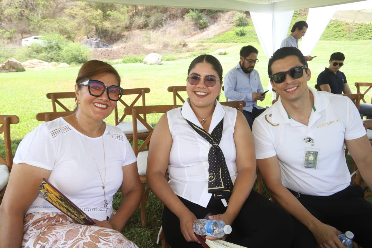 $!Zoraida Gallegos, Zoraida Flores y Eduardo Santamaría.