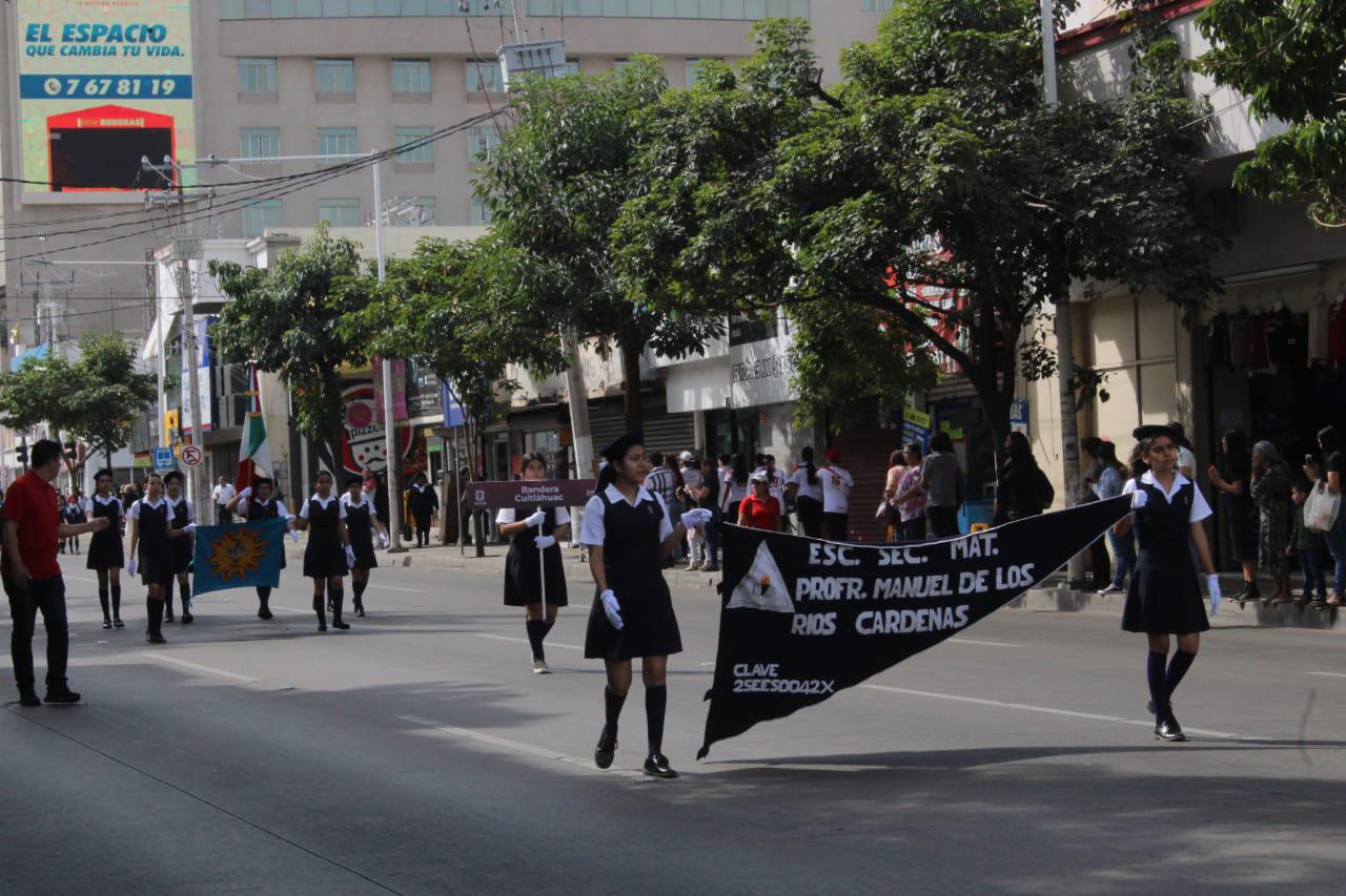 $!Celebran en Culiacán 29 años del Desfile de Banderas Históricas en Culiacán