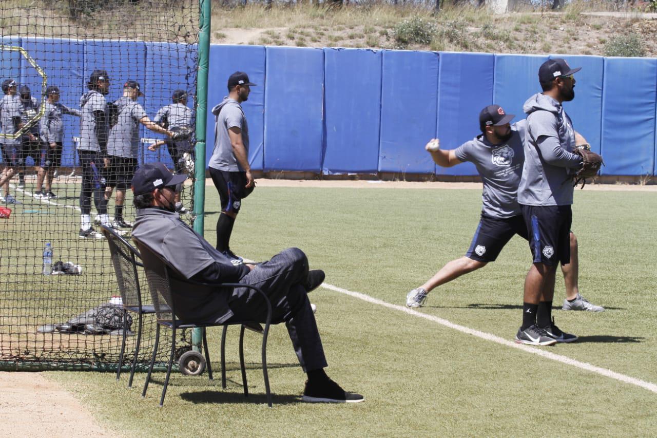 $!Fernando Valenzuela de visita en Mazatlán: Lo encontré muy cambiado, es realmente impresionante
