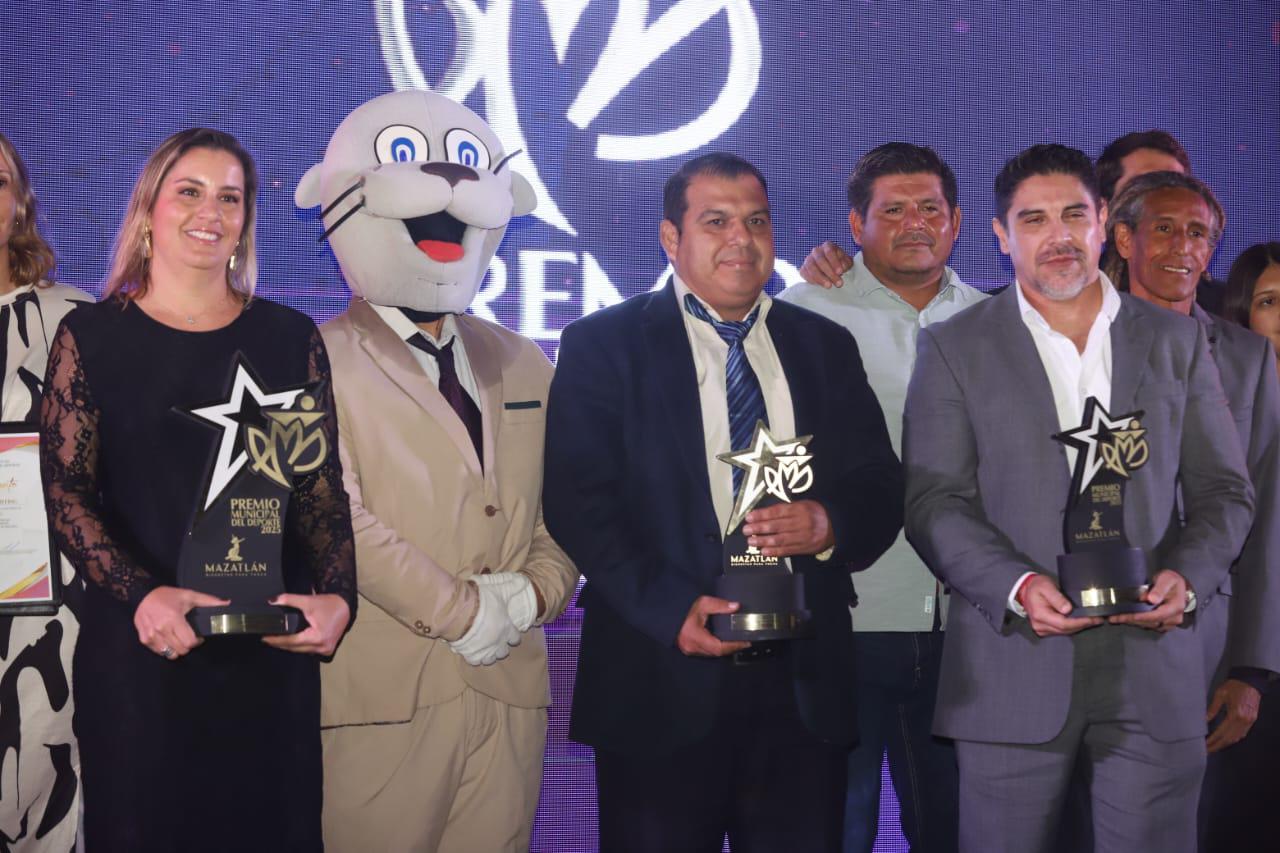 $!Entrenadores Karen Aguirre y Juan Manuel Viera ganan el Premio Municipal del Deporte 2025