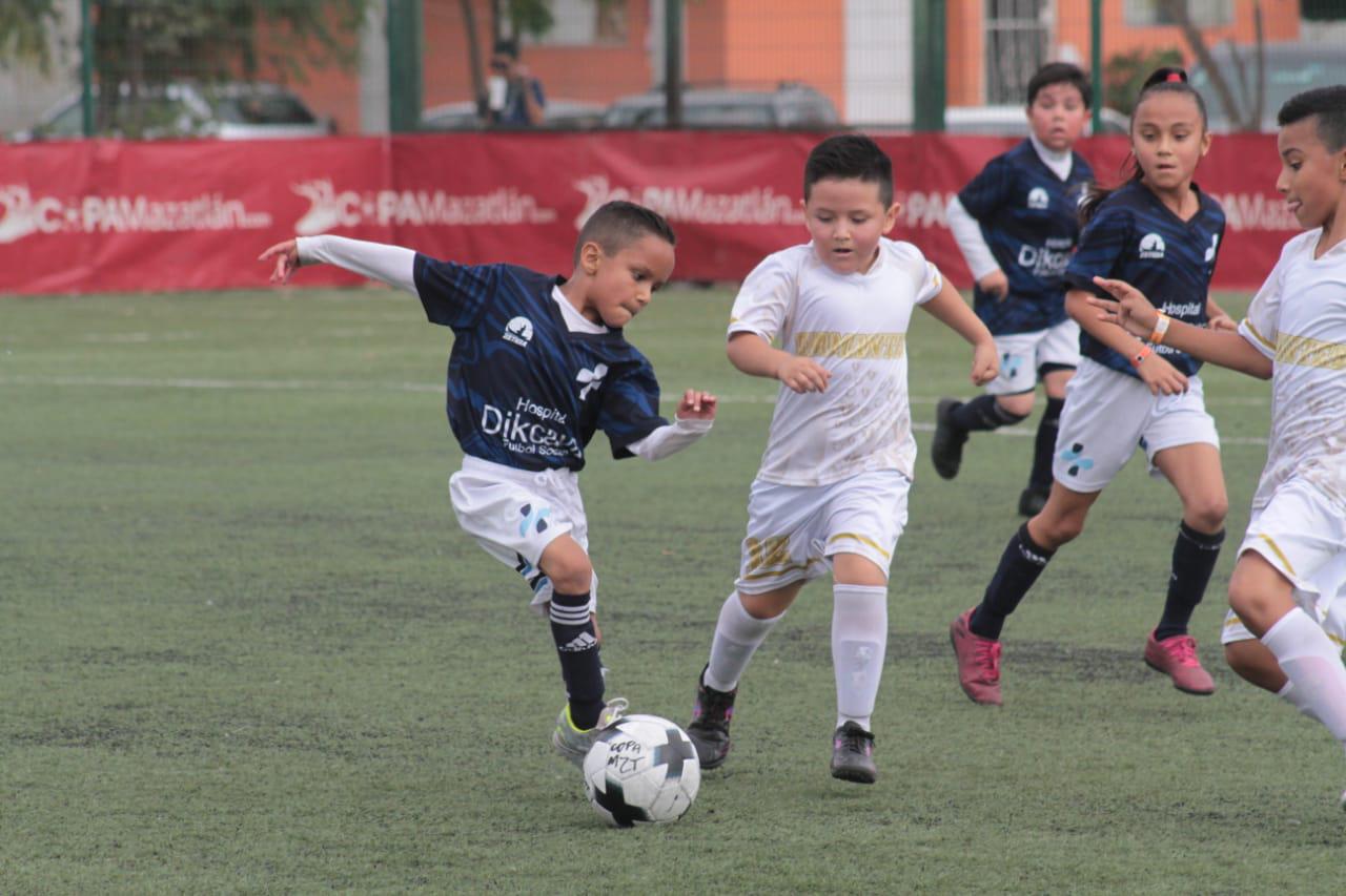 $!Academia O de Nuevo León arranca con pie derecho en la Copa Mazatlán de Futbol 7