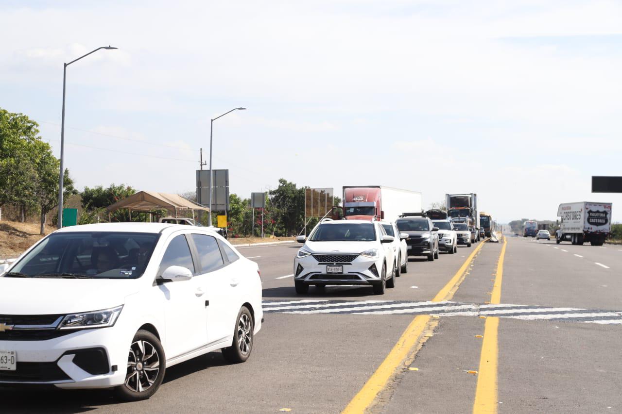 $!Aumenta salida de automovilistas en la caseta de Mármol, en Mazatlán