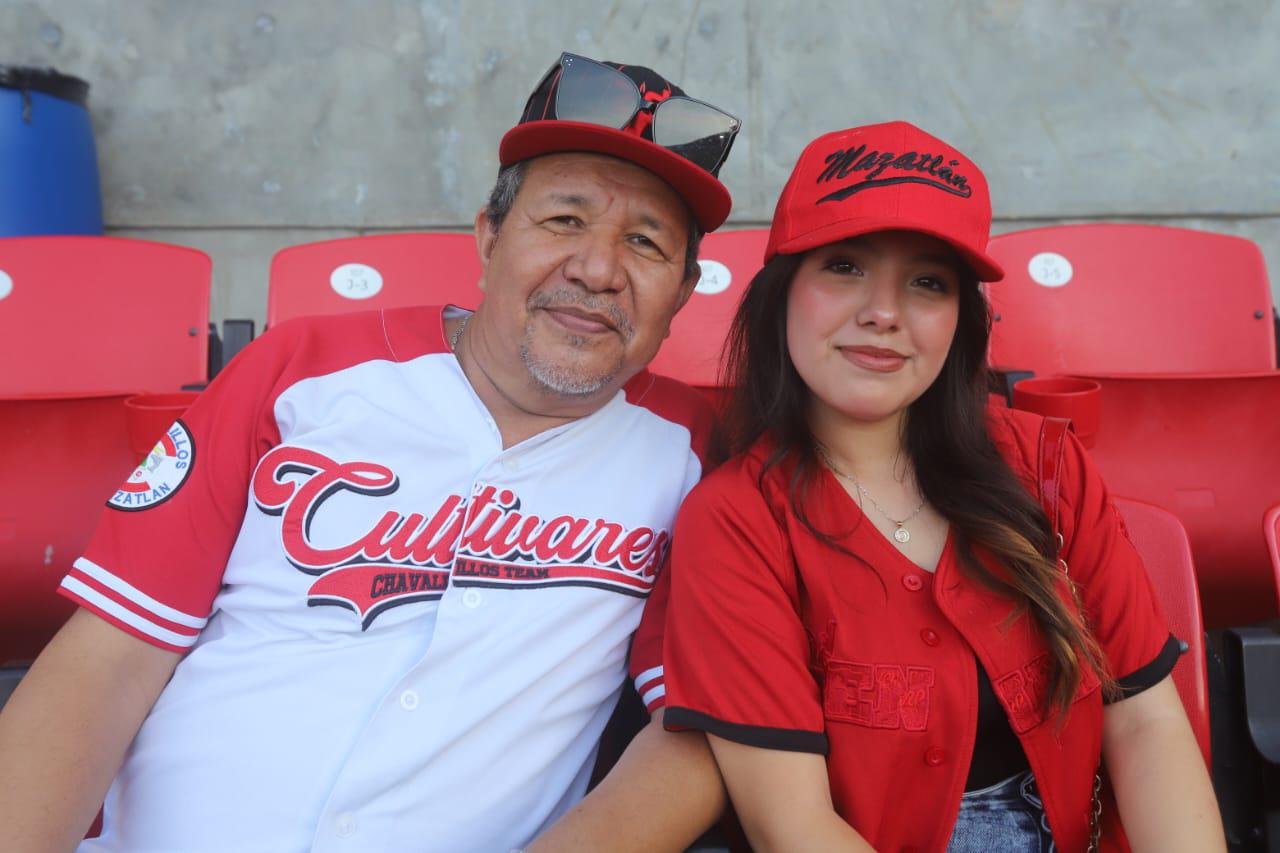 $!Demetrio Osuna y Violet Osuna.