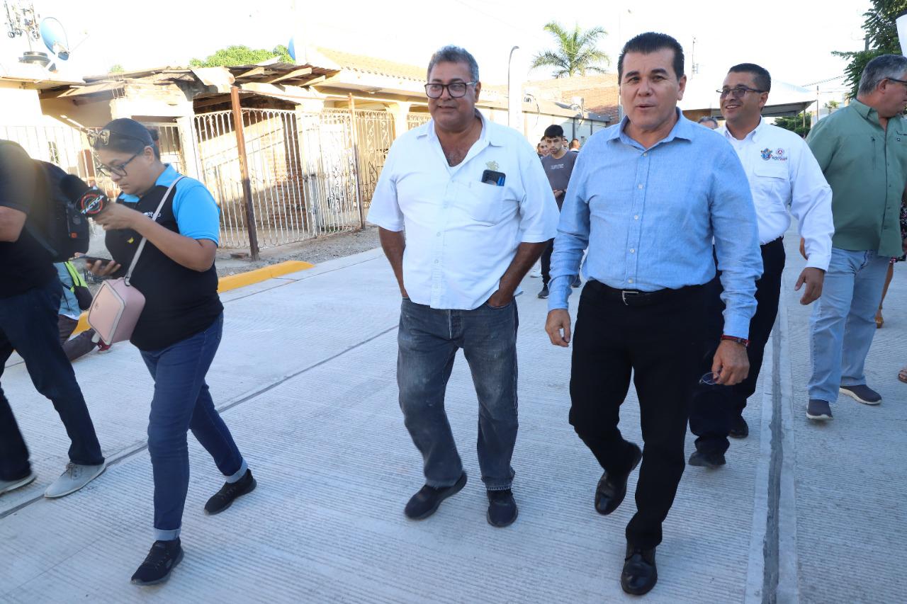 $!Inaugura Alcalde obras de pavimentación por más de $2 millones en calles de las colonias Libertad de Expresión y Sánchez Celis, en Mazatlán