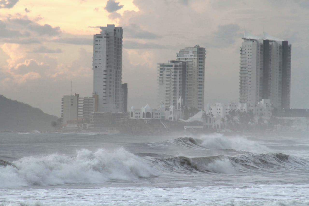 $!Este martes ya hay condiciones favorables para bañistas en playas: Protección Civil