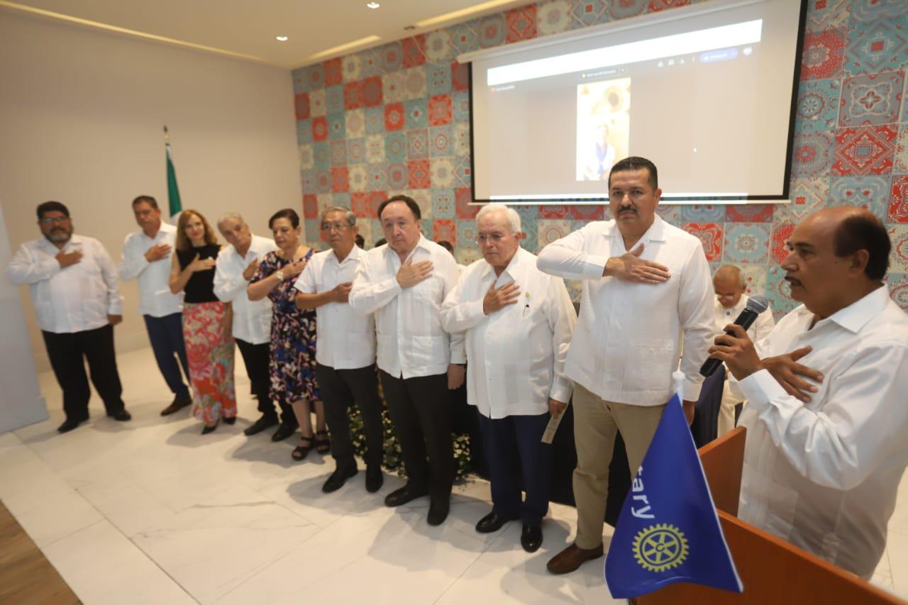 $!José Sandoval Ceja fue quien realizó la toma de protestas a la nueva directiva.
