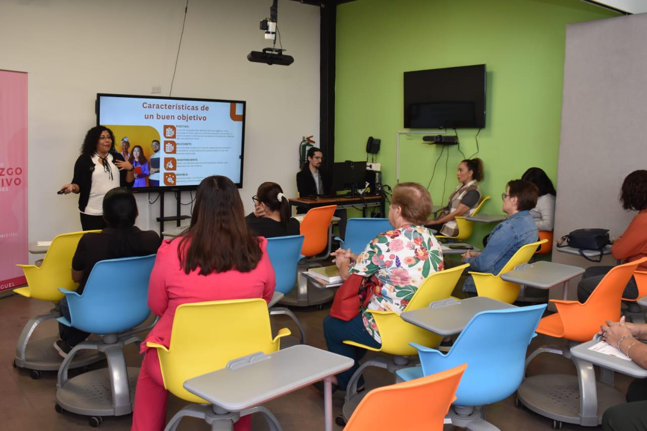 $!Promueven en Culiacán el liderazgo de la mujer en el sector empresarial
