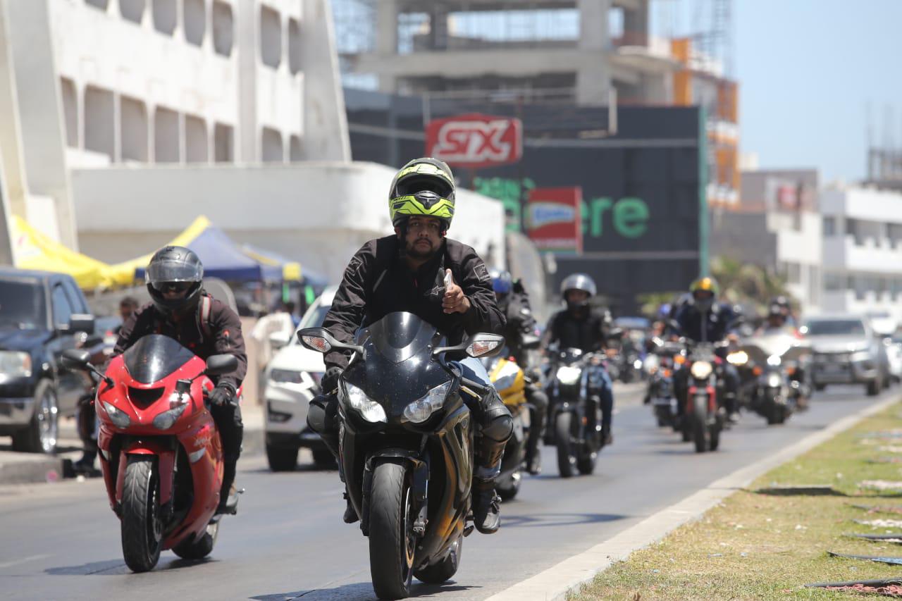 $!‘El Químico’ llama ‘aventureros’ a motociclistas