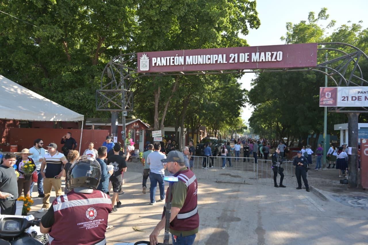 $!Refuerzan seguridad en panteones de Sinaloa durante el Día de Muertos