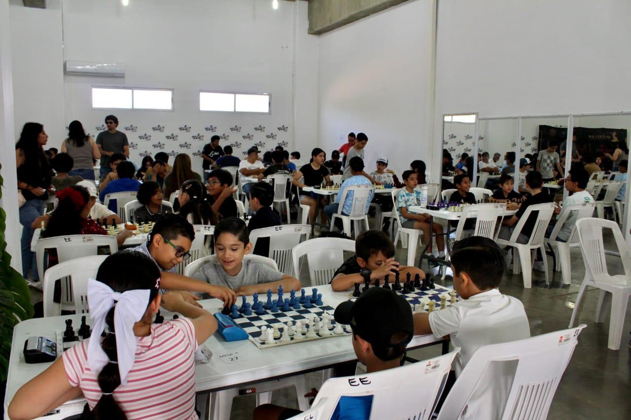 $!Ajedrecistas en Mazatlán compiten por su pase al Campeonato Nacional en intensa eliminatoria