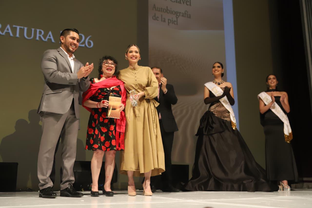 $!‘Me siento hija predilecta de Sinaloa y particularmente de Mazatlán’: Ana Clavel