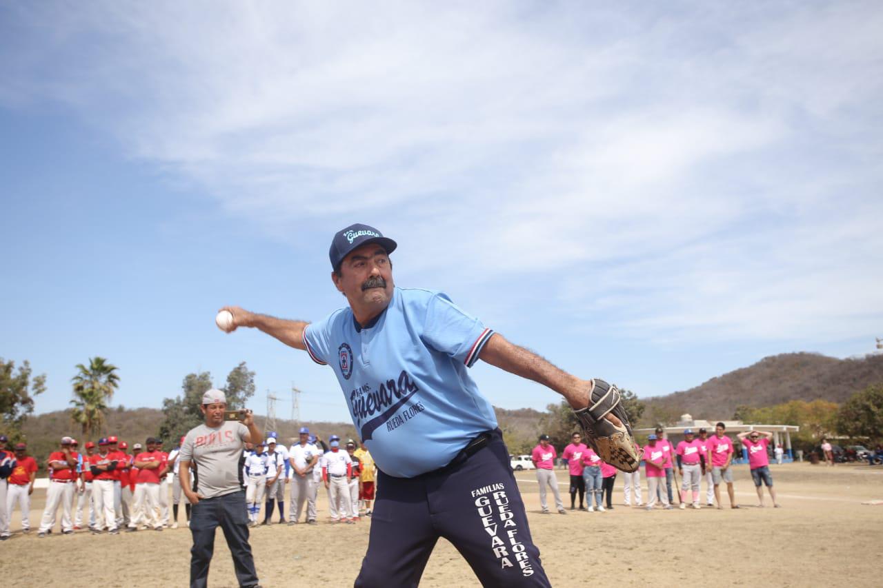$!Se inauguran las ligas de beisbol Libre y Máster del Club Chololos