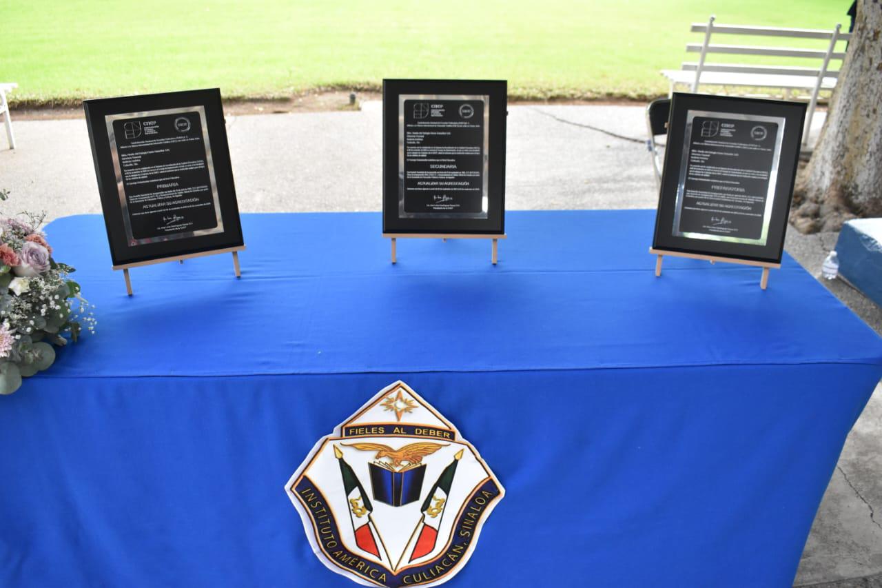 $!Recibe Instituto América placa de la CNEP como colegio de calidad